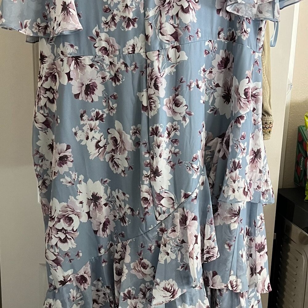Floral unique dress - Picture 2 of 3